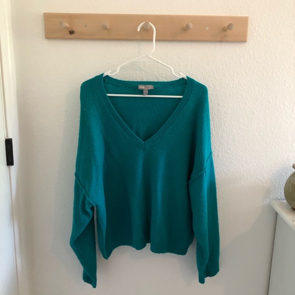 Sweater - Picture 7 of 7